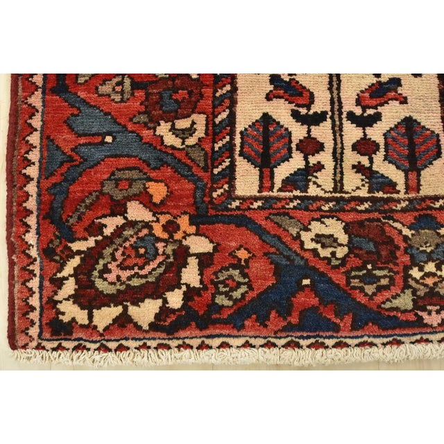 Bakhtiari Rug 5'3'' X 9'11'' Multicolor Wool Semi-Antique Hand-Knotted Carpet For Sale - Image 12 of 15