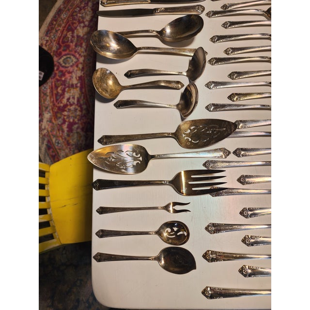 Metal 1950s Rogers & Bros Starlight 24 Place Silver Plated Flatware Set For Sale - Image 7 of 10