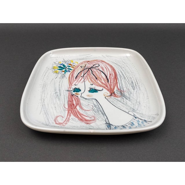 Milvia Quadrifoglio Italy Vintage Hand Painted Pottery Platter Plate. Measures approximately 10 3/4" long, 10 3/4" wide, 1...