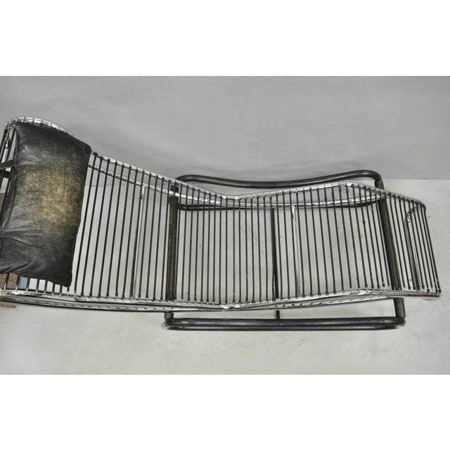 Vintage Le Corbusier Style Mid Century Modern Chrome Chaise Lounge Chair, Italy For Sale In Philadelphia - Image 6 of 18