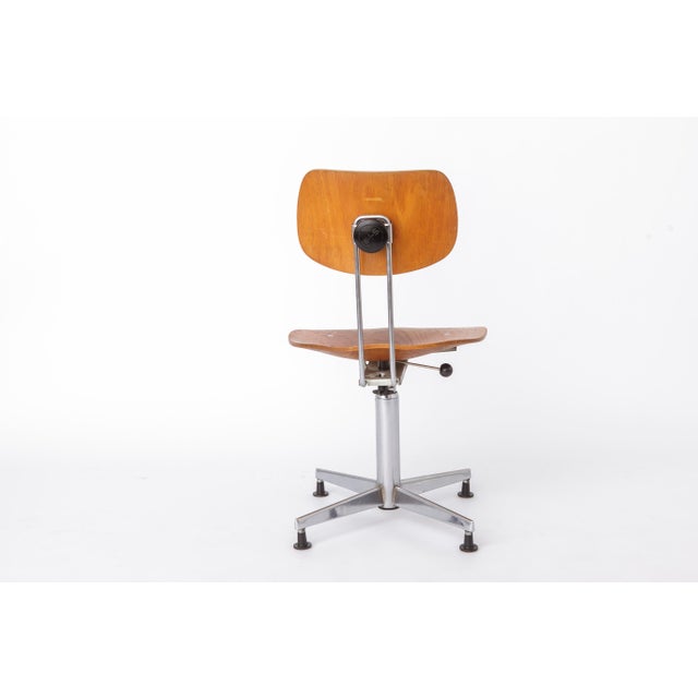 Wood Industrial German Bauhaus Swivel Chair by Egon Eiermann for Wilde & Spieth, 1950s For Sale - Image 7 of 11