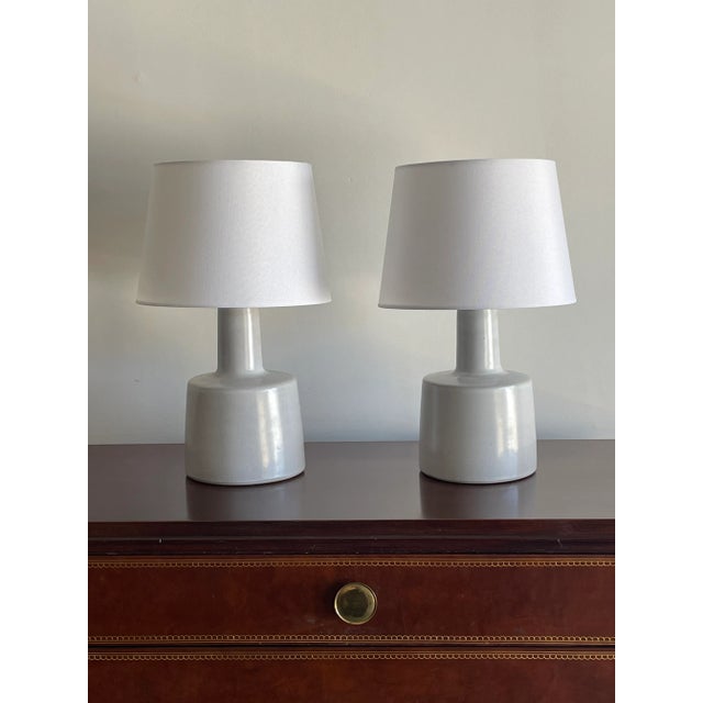 Light Gray 1960’s Jane and Gordon Martz Ceramic Table Lamps - a Pair For Sale - Image 8 of 8