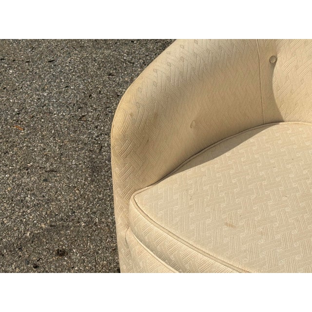 Mid 20th Century Pair of Vintage Thayer Coggin Milo Baughman Style Tub / Barrelback Club Chairs For Sale - Image 5 of 12