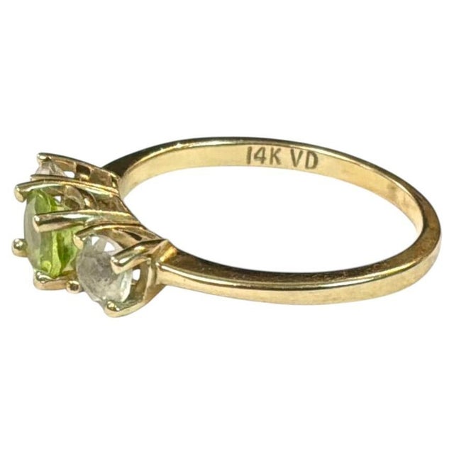 14k Yellow Gold Peridot, and Cubic Zirconia Cocktail Ring For Sale - Image 4 of 8