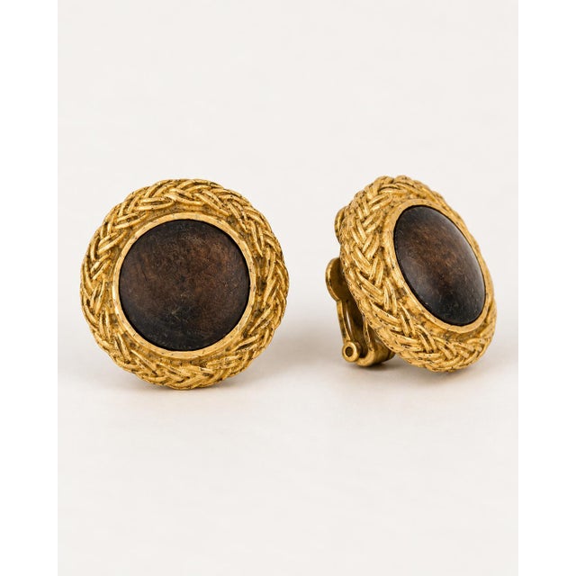 Chanel Vintage Chanel 1970s Gold-Plated & Carved Wood Clip-on Earrings, Pair For Sale - Image 4 of 7