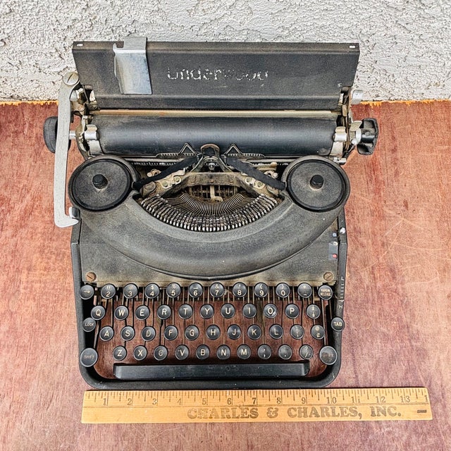 1930s Underwood Noiseless 77 Portable Typewriter For Sale - Image 17 of 17