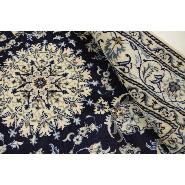 Middle Eastern Hand-Knotted Rug in Wool & Silk For Sale - Image 9 of 11