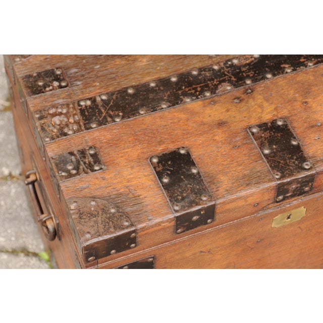 English Oak Trunk with Metal Accents and Lateral Handles, Late 19th Century For Sale - Image 9 of 12