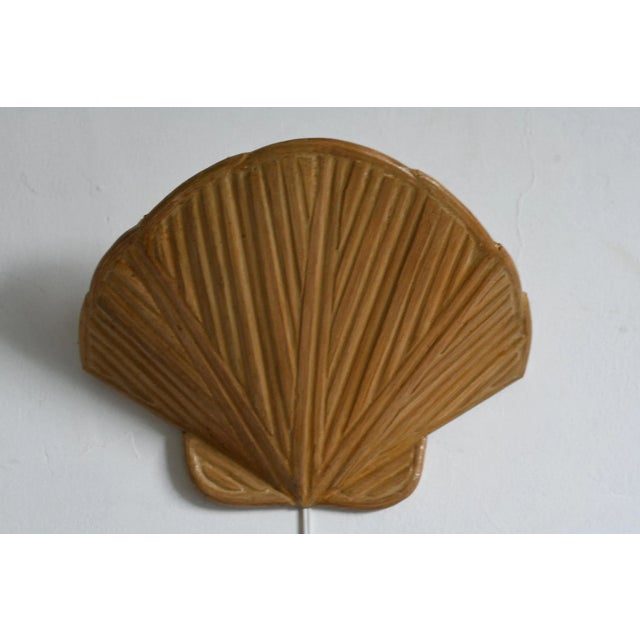 Mid-Century Modern Mid-Century Modern Clam Shell Pencil Reed Wall Lamp For Sale - Image 3 of 6
