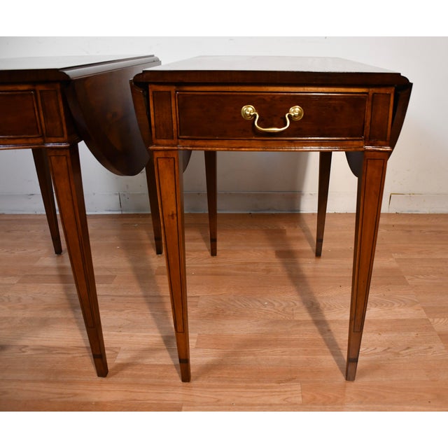 Hepplewhite 1950s English Hepplewhite Birdseye Maple Banded Walnut Pembroke Drop Leaf Tables For Sale - Image 3 of 18