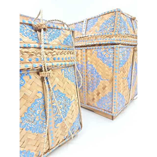 Small Hand Painted Balinese Basket For Sale - Image 12 of 14