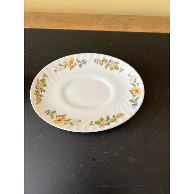 English Late 19th Century Aynsley Cottage Garden Fine Bone China Gravy Boat & Underplate, Made in England For Sale - Image 3 of 8