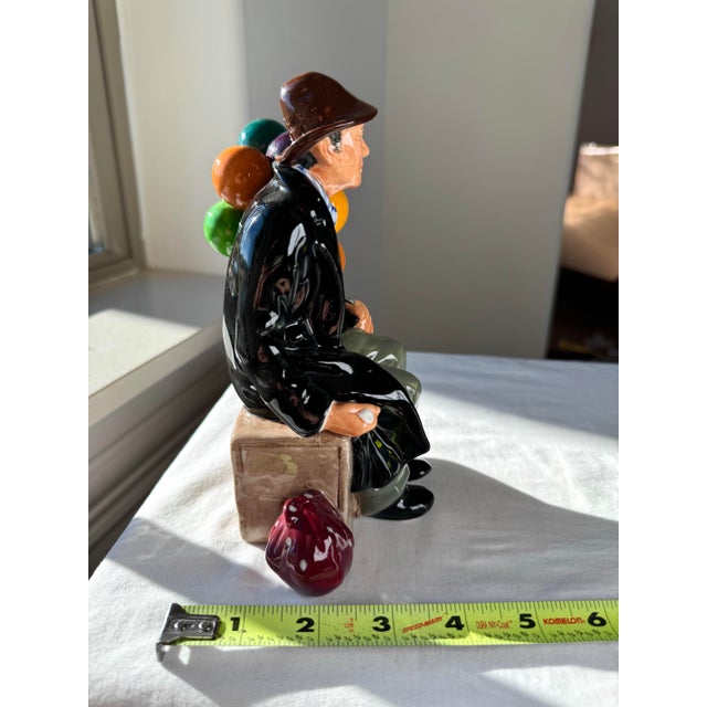 Royal Doulton Figurine ~ “The Balloon Man” ~ Hn 1954 For Sale - Image 10 of 11