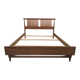1960s Mid Century Modern Kent Coffey Tableau Full Size Bedframe For Sale