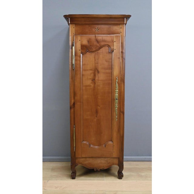Late 19th Century Louis XV Standing Man in Cherrywood For Sale - Image 5 of 18