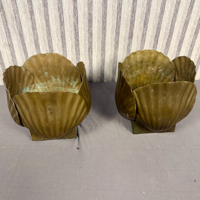 Tony Duquette Pair of 1970s Hollywood Regency Brass Seashell Planters For Sale - Image 4 of 11