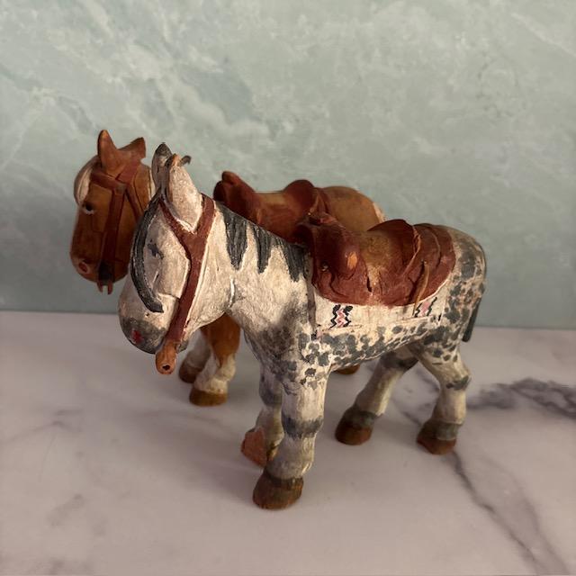 American Early 20th Century Hand Carved Painted Old West Cowboys and Horses Pair For Sale - Image 3 of 7