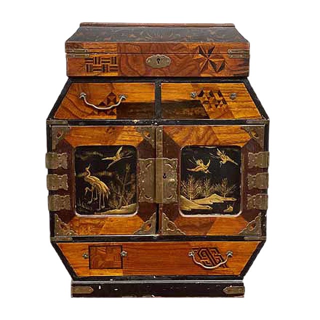 Antique Chinese Inlaid Wood Jewelry Box with Decorations in Relief, 1800s For Sale