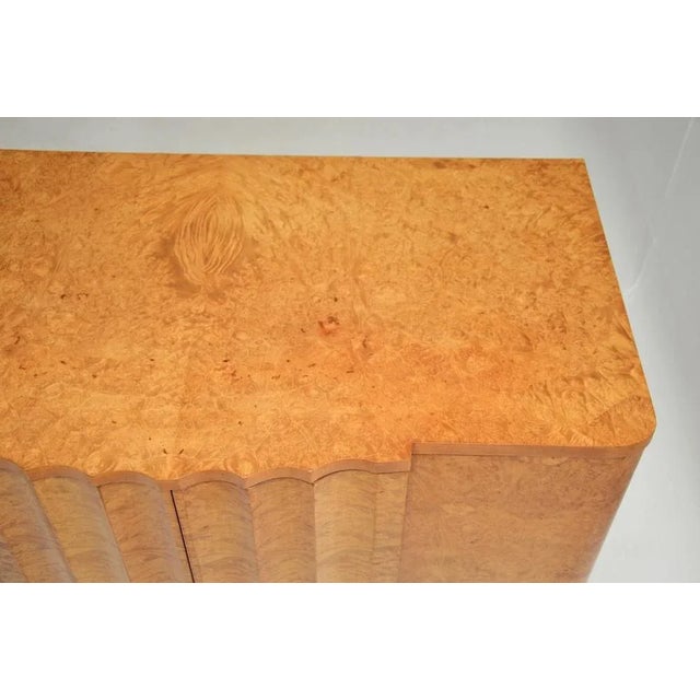 Art Deco Burr Walnut Cabinet from Harry and Lou Epstein, 1930s For Sale - Image 11 of 15