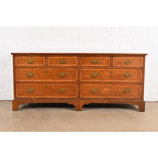 Henredon Georgian Banded Mahogany Eight-Drawer Double Dresser For Sale - Image 12 of 12
