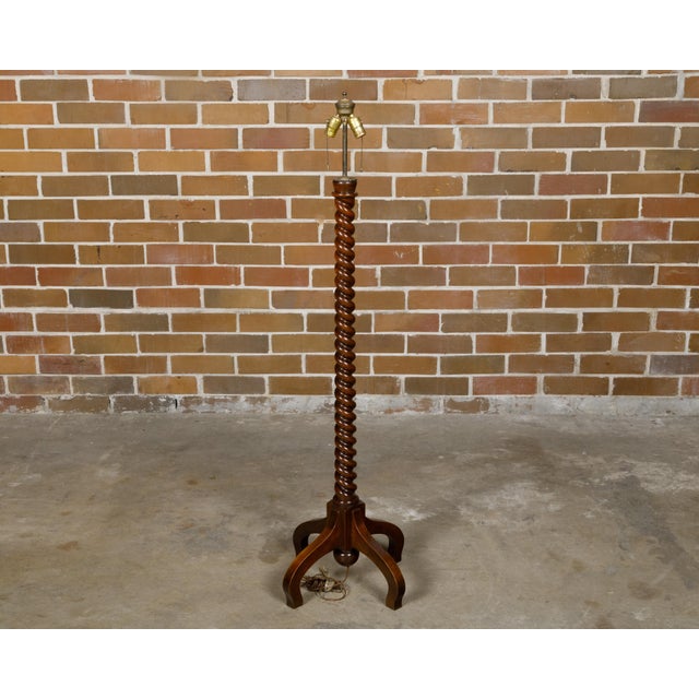 Early 20th Century English Turn of the Century Walnut Barley Twist Floor Lamp with Two Lights For Sale - Image 9 of 9
