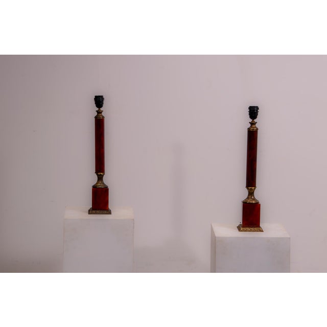 Vintage Empire French Lamps in Amber Bakelite and Brass, 1940s, Set of 2 For Sale - Image 9 of 12