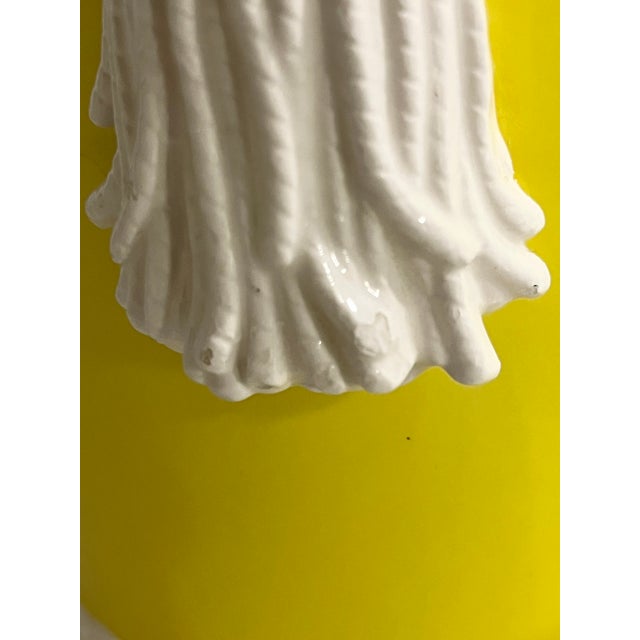 Vintage Pair Fitz and Floyd Large Size Yellow and White Tassel Cachepots For Sale - Image 12 of 17