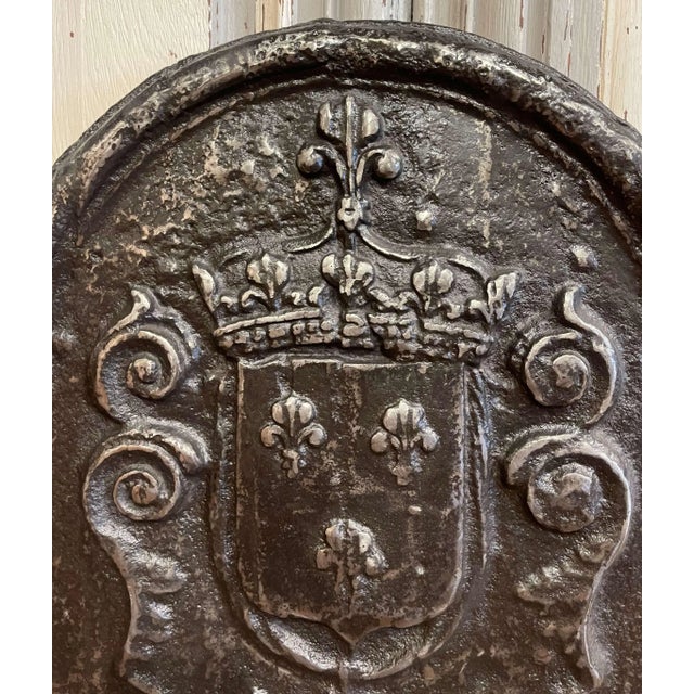 French 18th Century French Cast Iron Fireback With Royal Coat of Arms For Sale - Image 3 of 9