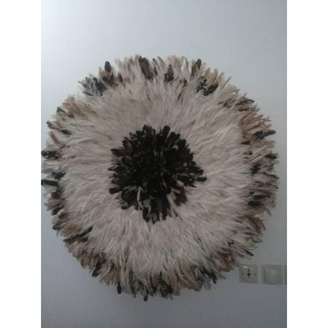 Juju Hat White and Natural of 39" - 100 Cm For Sale - Image 4 of 6