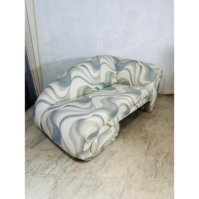 Textile Vintage Carson Chaise Reupholstered in Thibaut Fabric For Sale - Image 7 of 9