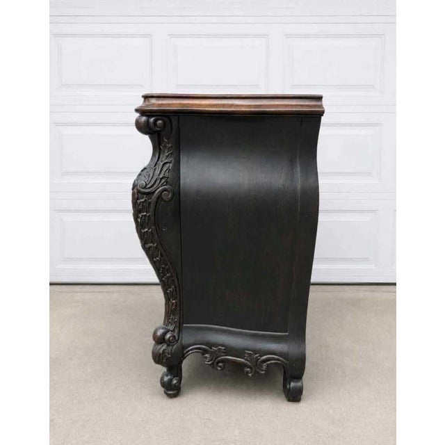 French Provincial Vintage Pulaski Furniture Bombe Chest | French Provincial For Sale - Image 3 of 4
