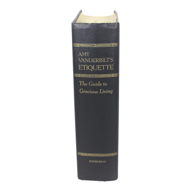 1972 Amy Vanderbilt’s Etiquette the Guide to Gracious Living Hard Cover Book Hardcover For Sale