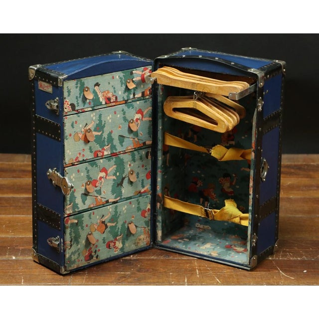 1920s Blue Wardrobe Trunk for Dolls from the Cosmopolis Brand, 1920s For Sale - Image 5 of 10