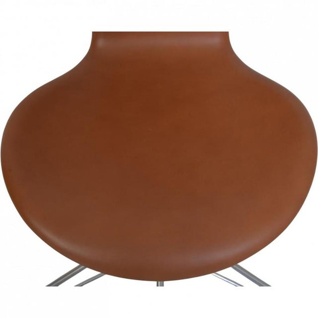 1980s Model 3117 Office Chair in Cognac Leather by Arne Jacobsen, 1984 For Sale - Image 5 of 13