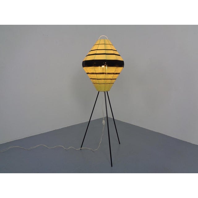 Tripod floor lamp from the 1950s. European Plug (up to 250V).The wiring of this item may be original and might need...