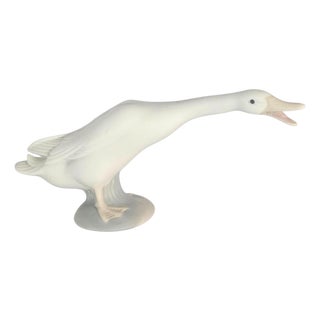 Lladro #4551 Little Duck Quacking Matte Porcelain Figurine by Fulgencio Garcia For Sale