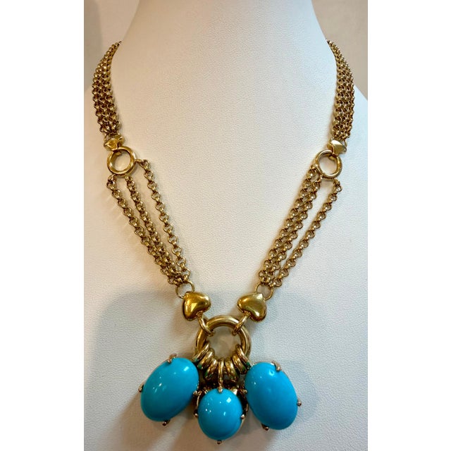 Modern 60 Ct Natural Sleeping Beauty Turquoise Necklace, Three Charm 18 Kt Gold For Sale - Image 3 of 8