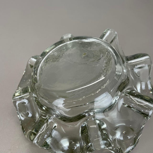 Large Brutalist Lucid Glass Bowl Element Shell Ashtray, France, 1970s For Sale - Image 17 of 18