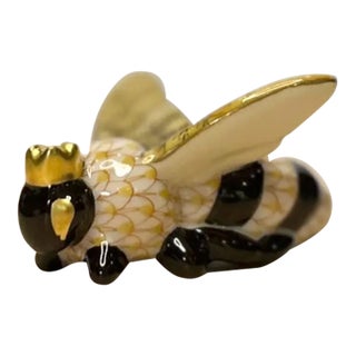 1980s Herend Butterscotch and Black Small BumbleBee For Sale
