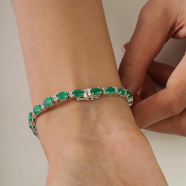 9.2 Carats Green Onyx & Cz Cocktail Tennis Bracelet in 925 Silver For Sale - Image 10 of 13