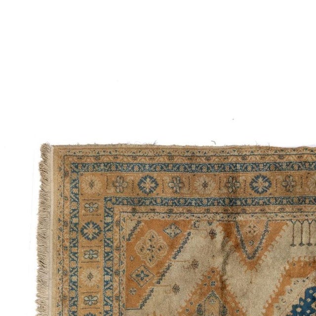 Rugs and Tapestries - Kilim Rug (192 cm). Asian style, made of wool yarn, with polychrome decoration featuring vegetal and...
