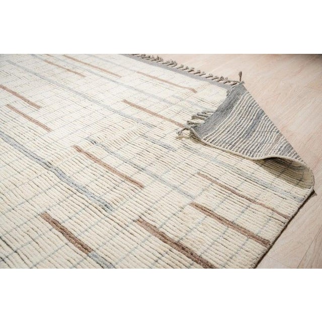 2020s 9x13 Ivory Hand-Knotted Wool Laddered Line Motif Tribal Modern Carpet Rug For Sale - Image 5 of 7