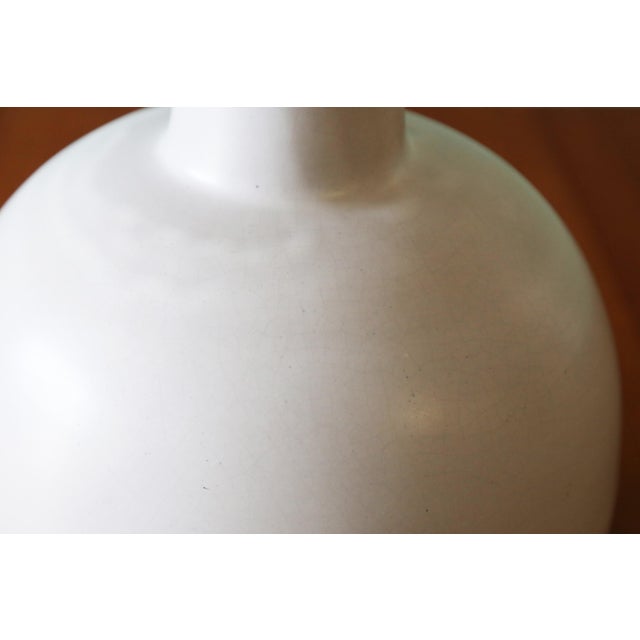 1960s 1960s Gordon and Jane Martz M51 Lamp for Marshall Studios White Short Gourd 24" For Sale - Image 5 of 10