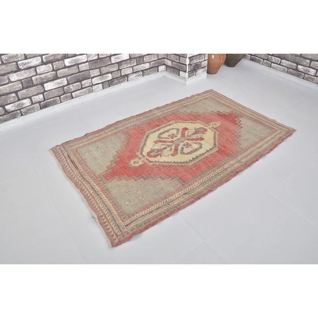 1950s Multicolour Oushak Anatolian Rug For Sale - Image 9 of 10