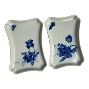 Mid 20th Century Pair Royal Doulton "Blå Blomst" Lattice Porcelain Trays
