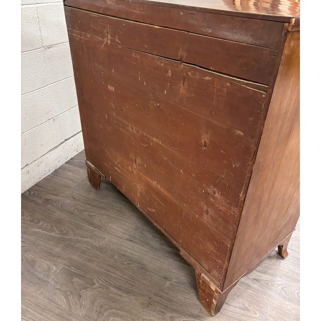 Antique Federal / Hepplewhite Style Bowfront Mahogany Chest of Drawers For Sale - Image 11 of 11