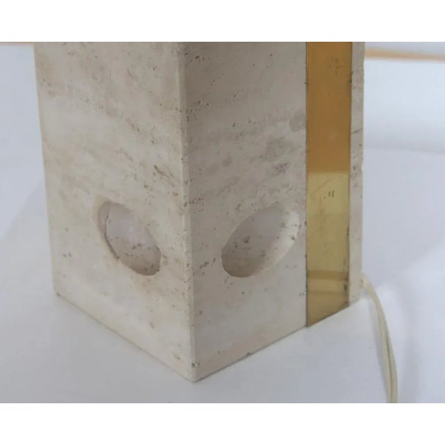 Mid-Century Italian Table Lamp in Travertine attributed to Fratelli Mannelli, 1970s For Sale - Image 4 of 10