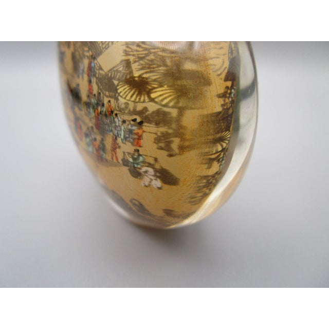 Vintage Eglomise Reverse Hand Painted Glass Snuff Bottle Along the River During the Qingming Festival Qingming Shanghe Tu For Sale - Image 13 of 13