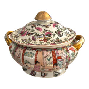 19th Century Chinese Export Porcelain Covered Tureen