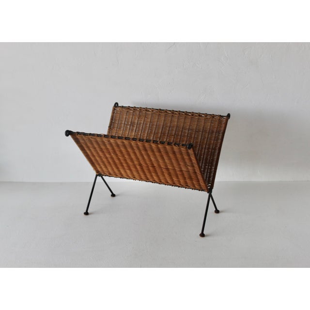 Mid-Century Modern Mid 20th Century Scandinavian Style Hand-Woven Rattan Metal Folding Magazine Newspaper Rack Mid Century Modern For Sale - Image 3 of 16